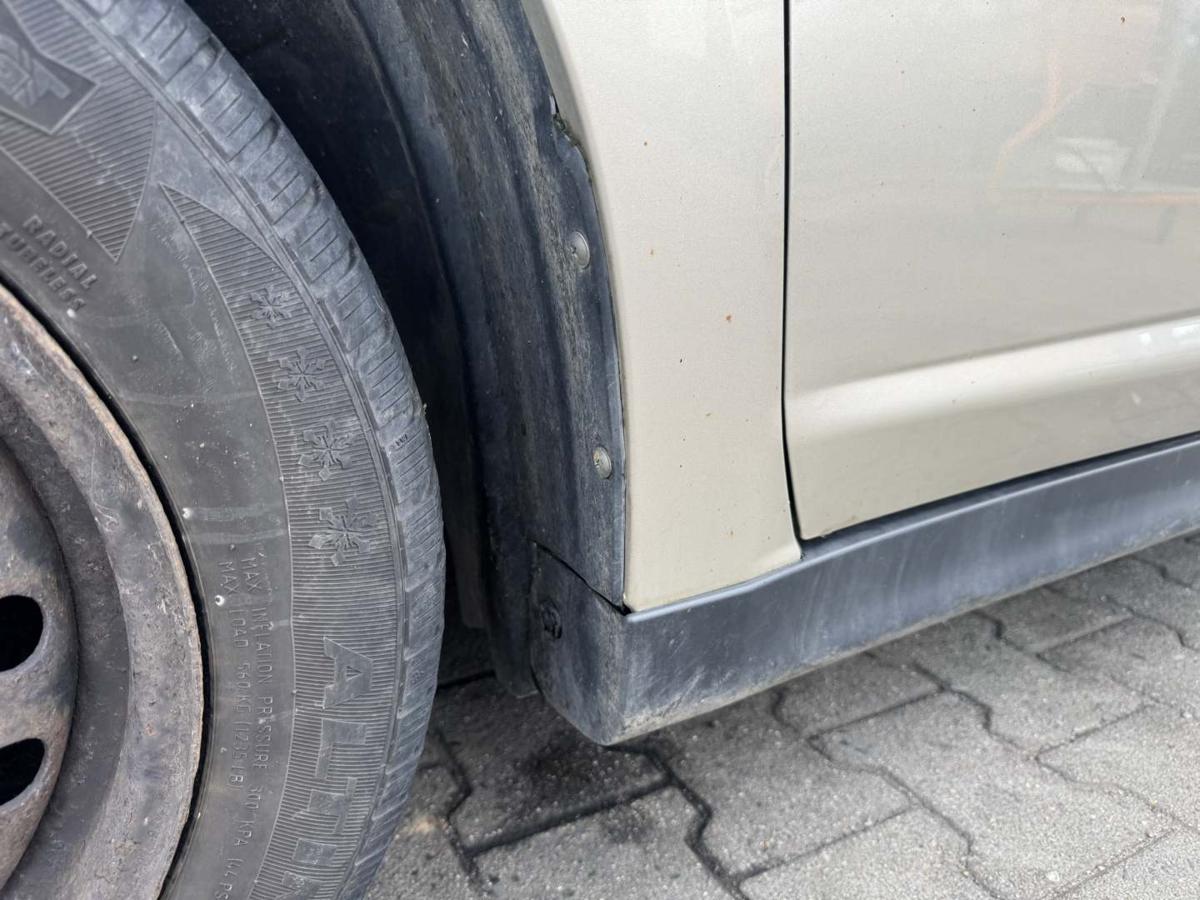 Nissan Tiida original Kotfl&uuml;gel vorn links HAB Glazed Almond Bj.2009